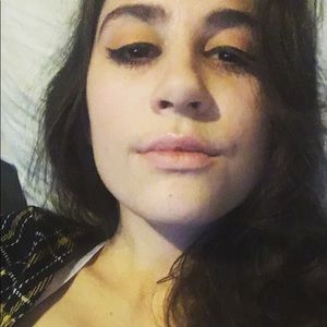 Meet your Posher, Adriana